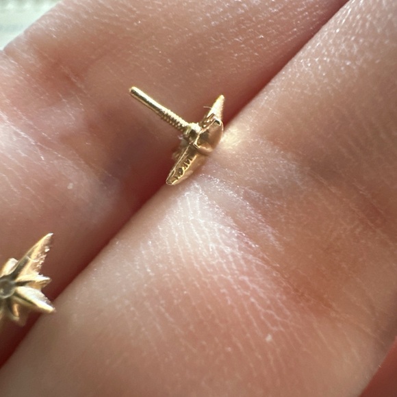 14k solid gold nova star piercing earrings studs flat backs - Picture 5 of 7